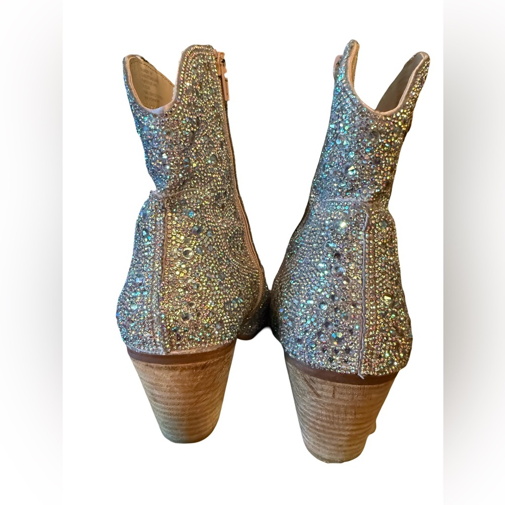Betsey Johnson Pre-Loved Sz 9 Glittering Silver Rhinestone Heeled Boots (SH037) - Picture 5 of 9